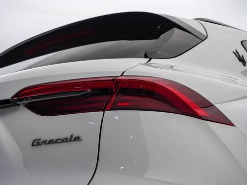 Certified 2025 Maserati Grecale Modena AWD/4WD image 13