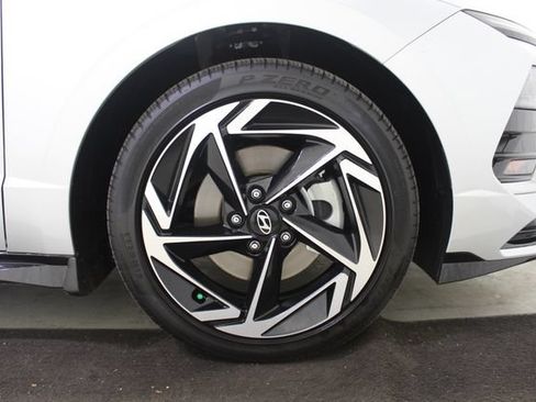 Used 2025 Hyundai Sonata SEL FWD image 28