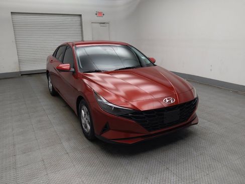 Used 2023 Hyundai Elantra SE w/ Cargo Package FWD image 13