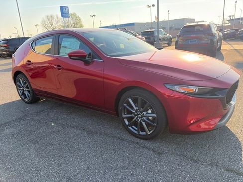 New 2026 MAZDA MAZDA3 Hatchback w/ Preferred Pkg FWD image 7