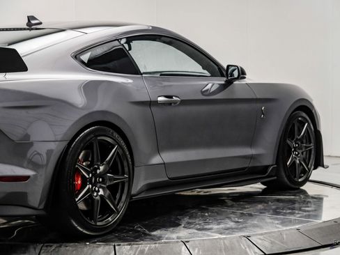 Used 2021 Ford Mustang Shelby GT500 w/ Carbon Fiber Track Pack RWD image 20