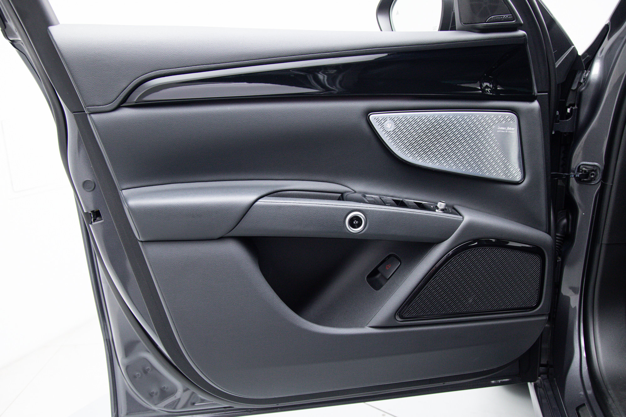 Certified 2023 Maserati Grecale Modena AWD/4WD image 14