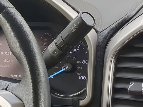 Used 2021 Ford F250 Lariat w/ Lariat Ultimate Package image 25