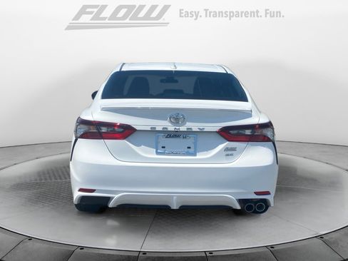 Used 2024 Toyota Camry SE FWD image 8