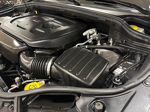 Used 2019 Jeep Grand Cherokee Limited w/ Luxury Group II AWD/4WD image 45