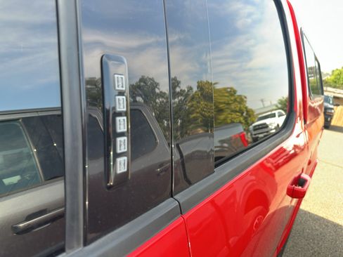 Used 2015 Ford F150 Lariat AWD/4WD image 10