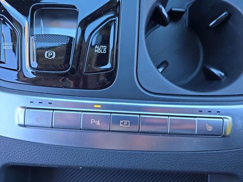 New 2026 Kia Carnival EX image 24