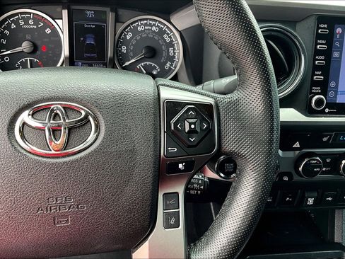 Used 2023 Toyota Tacoma Limited AWD/4WD image 14