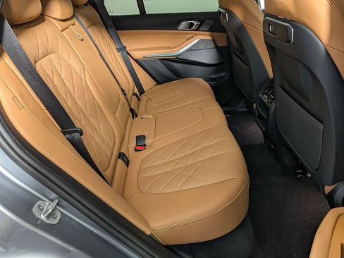 Used 2025 BMW X5 xDrive50e w/ Premium Package image 39