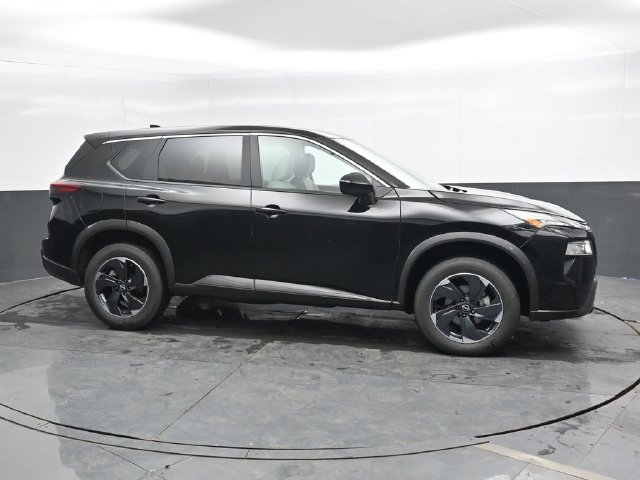 Used 2025 Nissan Rogue SV AWD/4WD image 5