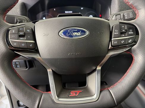 Certified 2025 Ford Explorer ST image 16