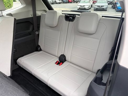Used 2020 Volkswagen Tiguan SE w/ Panoramic Sunroof Package AWD/4WD image 21