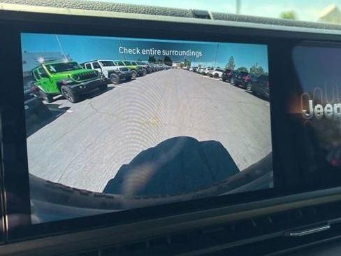 Used 2025 Jeep Wrangler Unlimited Sport AWD/4WD image 19