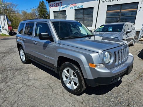 Used 2016 Jeep Patriot Sport w/ Power Value Group AWD/4WD image 3