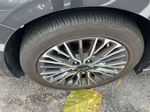 Used 2023 Kia Forte GT-Line w/ GT-Line Technology Package image 8