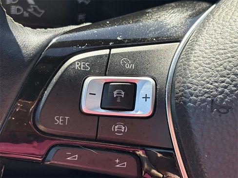 Used 2021 Volkswagen Tiguan SE R-Line image 23