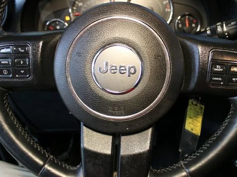 Used 2013 Jeep Wrangler Unlimited Sahara w/ Dual Top Group AWD/4WD image 15