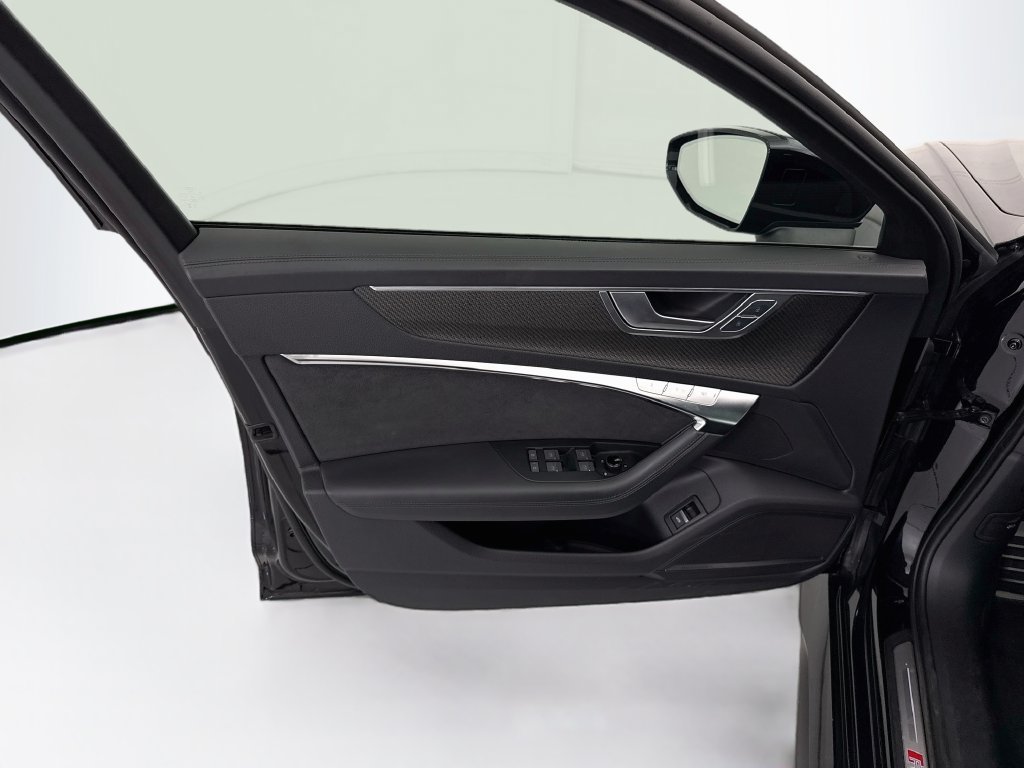 Used 2024 Audi RS 6 performance AWD/4WD image 23
