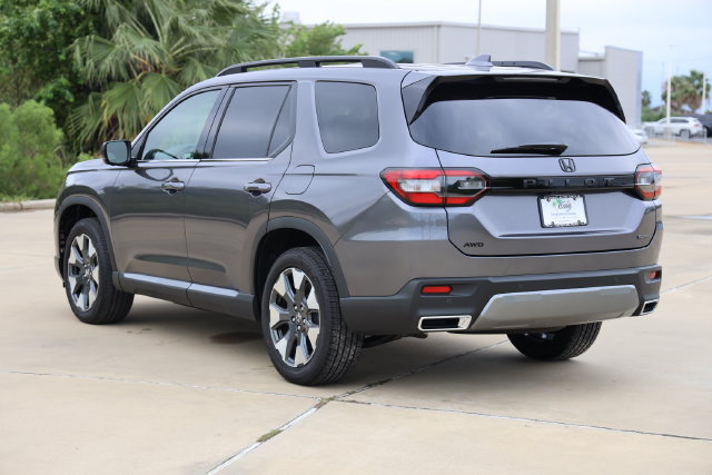 New 2026 Honda Pilot Touring image 5