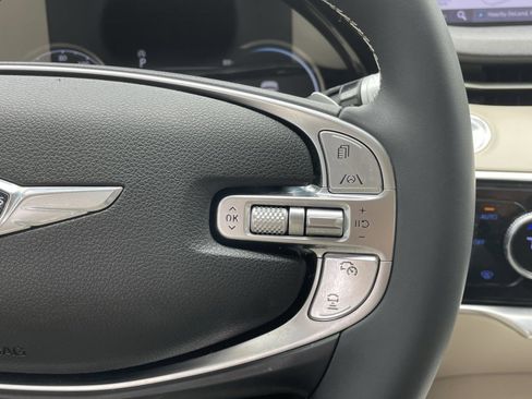 Used 2022 Genesis GV70 2.5T AWD/4WD image 14