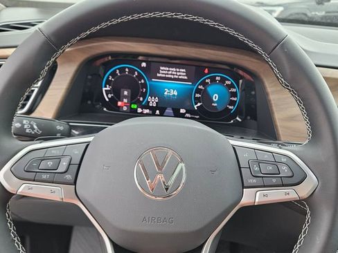 New 2026 Volkswagen Atlas SE image 25