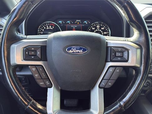 Used 2018 Ford F150 Platinum w/ Equipment Group 701A Luxury image 12