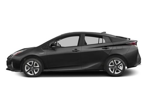 Used 2017 Toyota Prius Three Touring FWD image 3