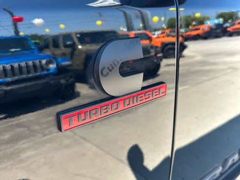 Used 2024 RAM 3500 Limited AWD/4WD image 13