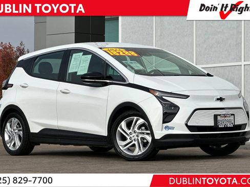 Used 2022 Chevrolet Bolt LT image 1