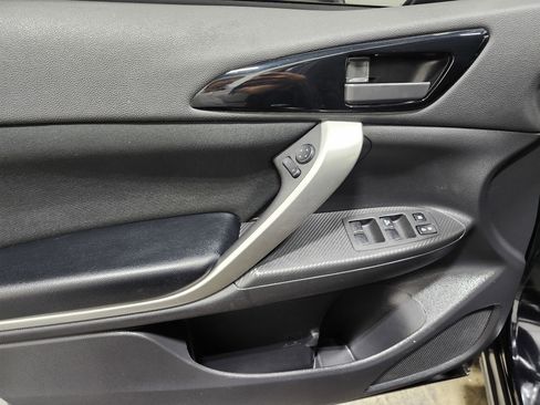 Used 2022 Mitsubishi Eclipse Cross ES image 18