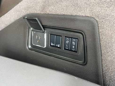 Certified 2025 Cadillac Escalade Premium Luxury w/ Touring Package image 22