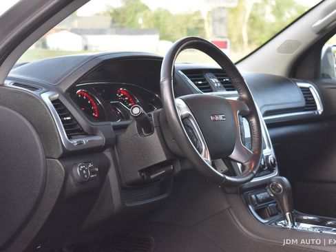 Used 2015 GMC Acadia SLT w/ Technology Package AWD/4WD image 19