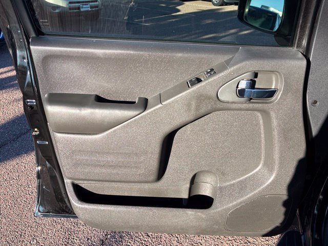 Used 2017 Nissan Frontier SV RWD image 7