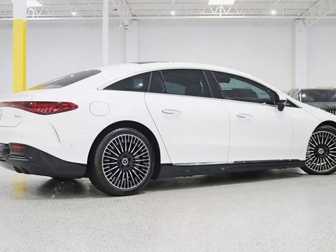 Used 2023 Mercedes-Benz EQS 580 4MATIC Sedan image 9