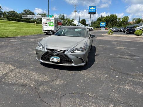 Used 2019 Lexus ES 350 w/ Accessory Package 2 FWD image 11