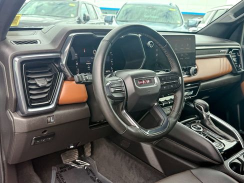 Certified 2023 GMC Canyon AT4 w/ AT4 Premium Package AWD/4WD image 15