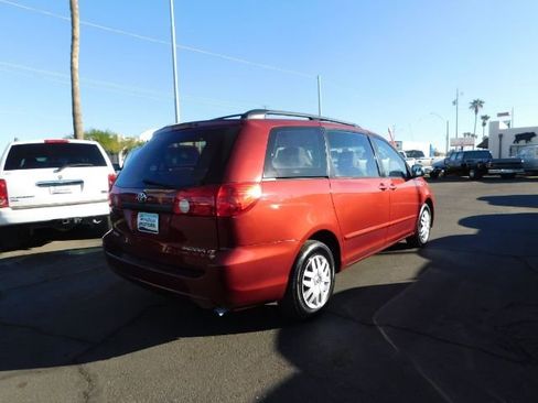 Used 2007 Toyota Sienna CE image 4