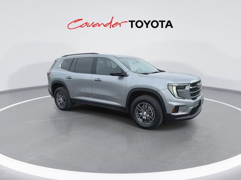 Used 2025 GMC Acadia Elevation image 2