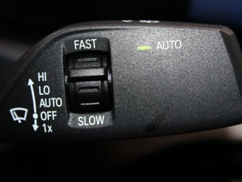 Used 2025 BMW 330i Sedan RWD image 39