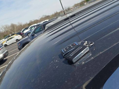 Used 2022 Jeep Wagoneer Series III w/ Flexible Seating Group image 25