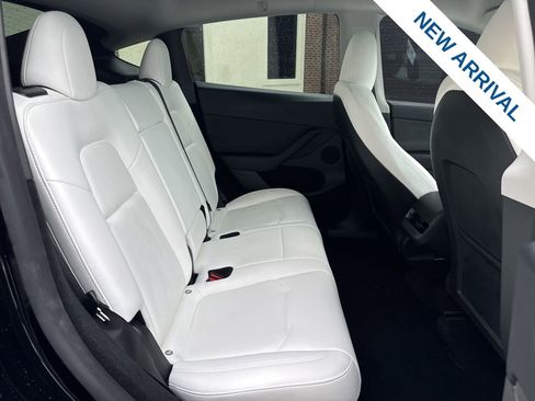 Used 2023 Tesla Model Y Performance AWD/4WD image 11