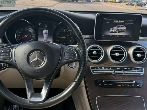 Used 2019 Mercedes-Benz GLC 300 4MATIC image 26