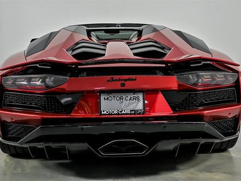 Used 2019 Lamborghini Aventador S AWD/4WD image 11