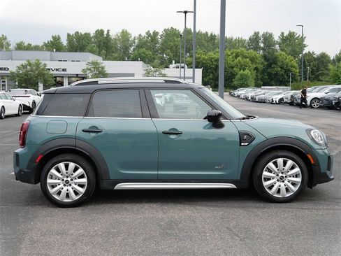 Used 2022 MINI Cooper Countryman S w/ Premium Package image 6