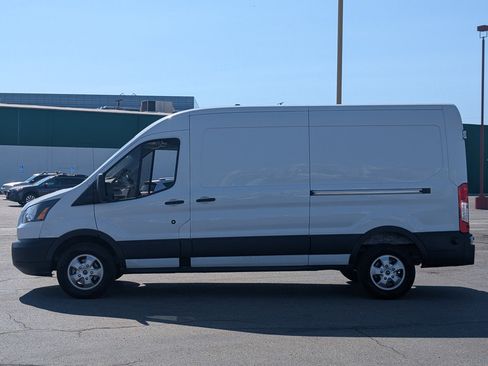 Used 2018 Ford Transit 250 148 Medium Roof image 4