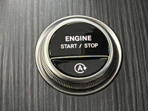 Certified 2025 Mercedes-Benz C 300 Sedan image 32