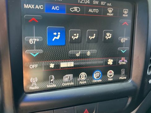 Used 2018 Jeep Cherokee Limited image 25