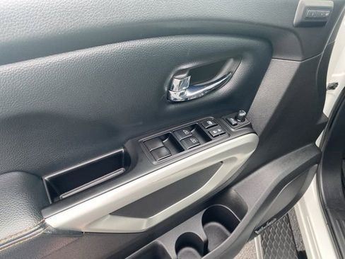 Used 2018 Nissan Titan SL image 9