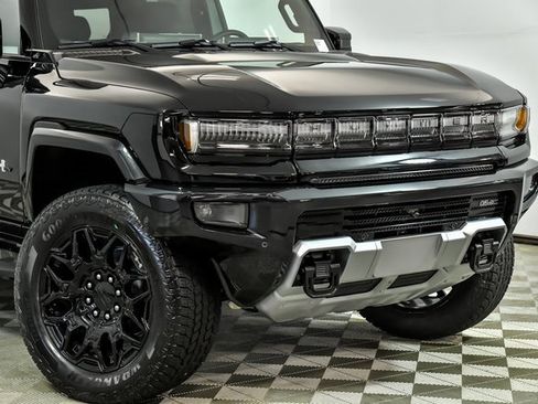 New 2026 GMC Hummer EV SUV image 2