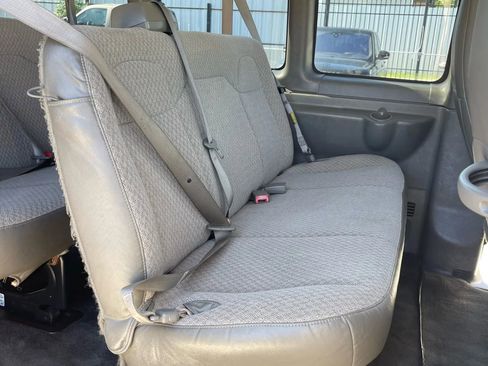 Used 2016 Chevrolet Express 2500 LS image 31